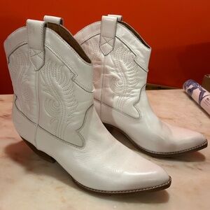 Jeffrey Campbell White Calvera Western Cowboy Boots - 9.5 EUC